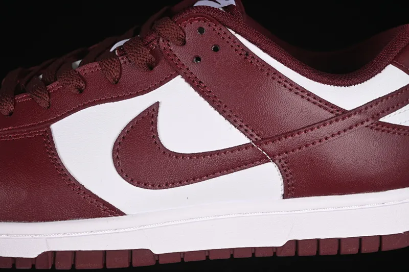 All categories Nk SB Dunk series Nk SB Dunk Low low-top sneakers Nike SB Dunk Low burgundy low-top casual sneakers DV0833-115